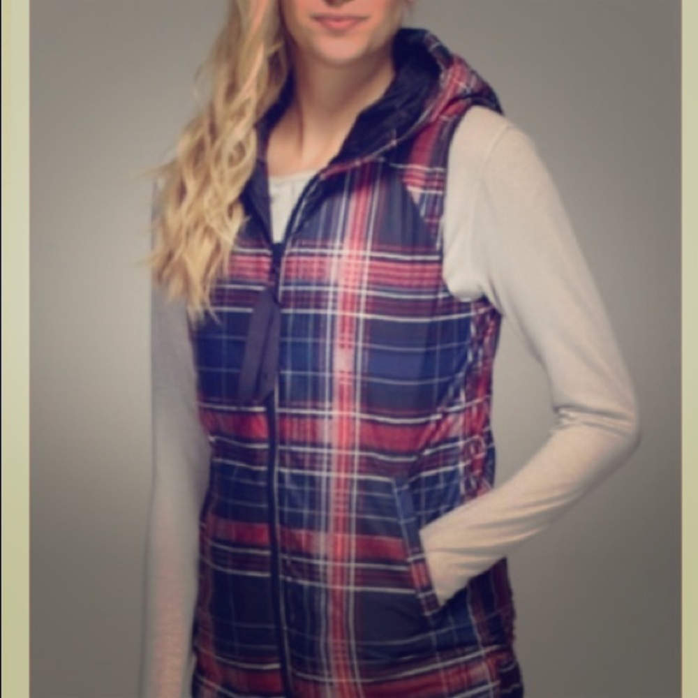 Lululemon The Fluffiest Vest size 4